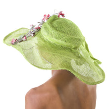 Load image into Gallery viewer, Ascot
